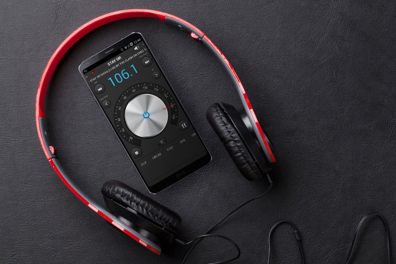 1 smartphone-fm-radio-1500x1000